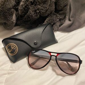 New Men’s Ray Ban Aviator Sunglasses NWB